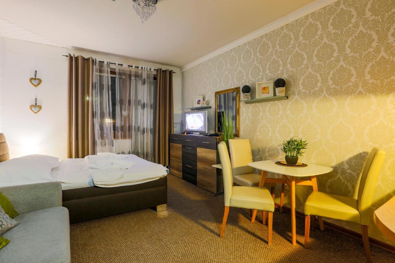 Apartmanovy Dom Fatrapark 1 S Wellness - Hlavna Recepcia Ruzomberok Buitenkant foto