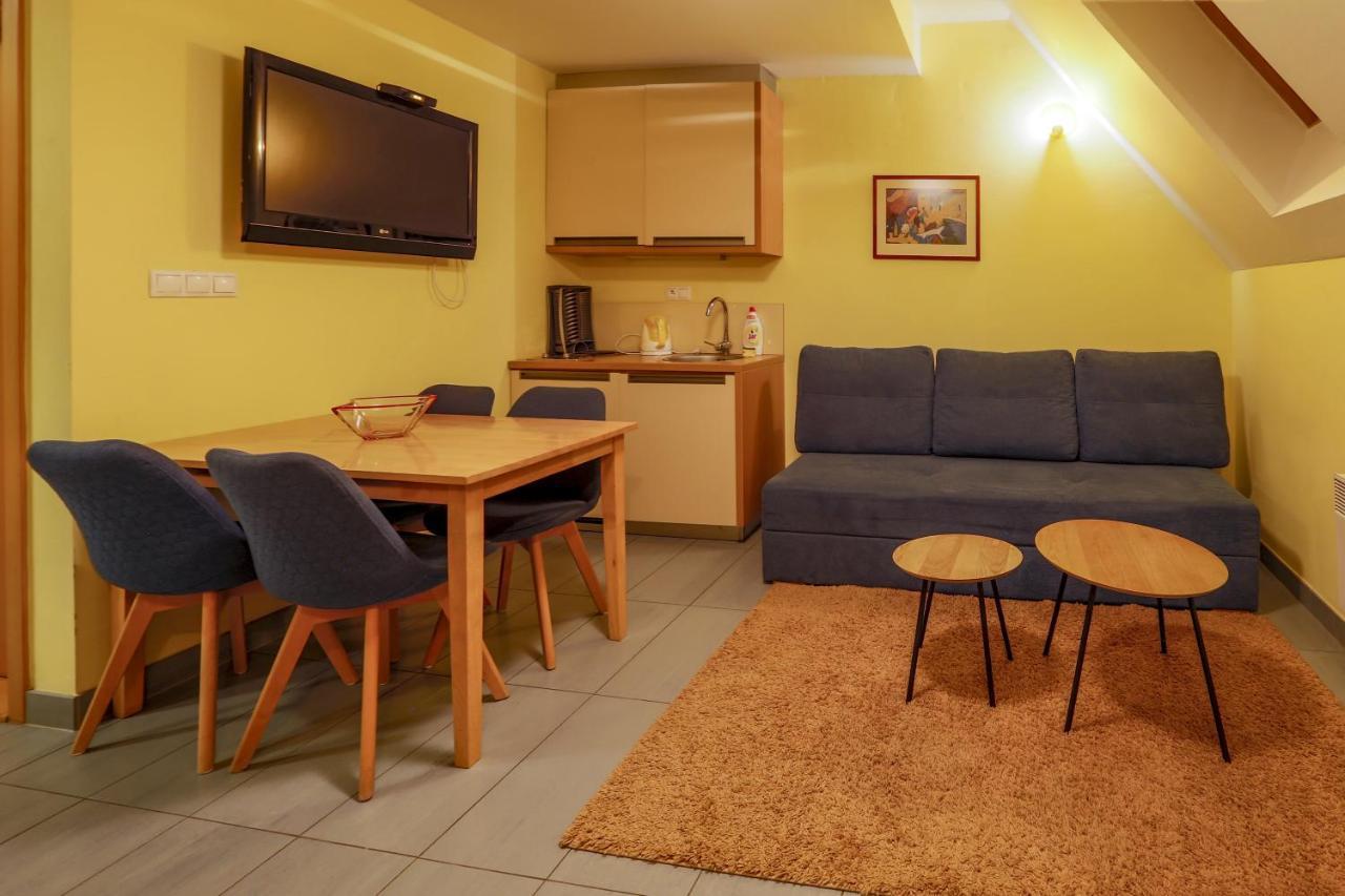 Apartmanovy Dom Fatrapark 1 S Wellness - Hlavna Recepcia Ruzomberok Buitenkant foto