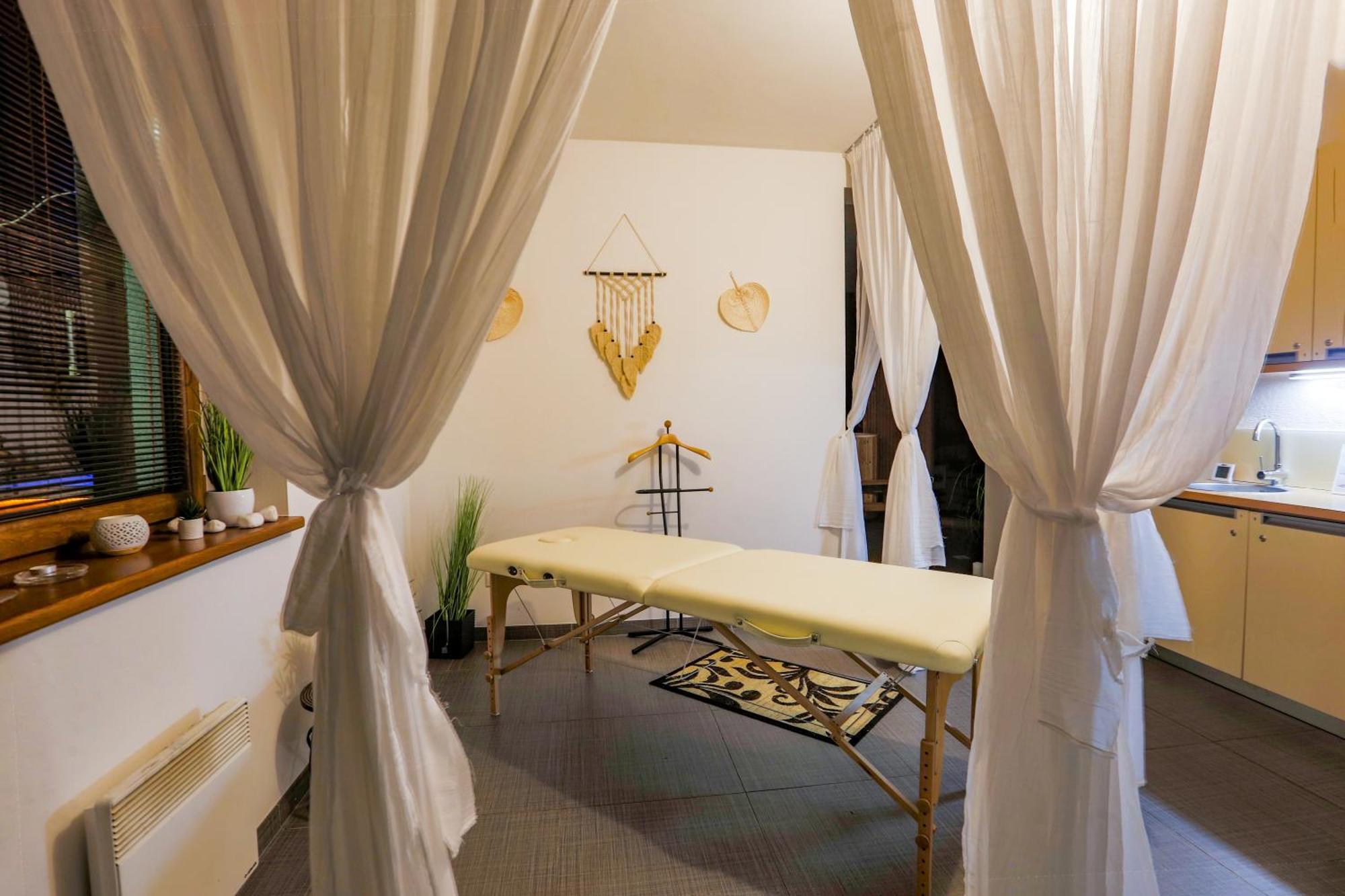 Apartmanovy Dom Fatrapark 1 S Wellness - Hlavna Recepcia Ruzomberok Buitenkant foto